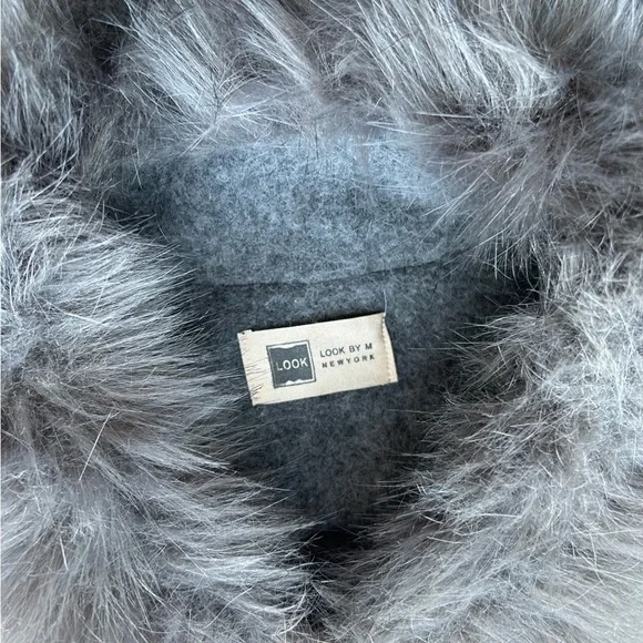 Look by M New York Cape/Wrap/Poncho - Picture 4 of 9